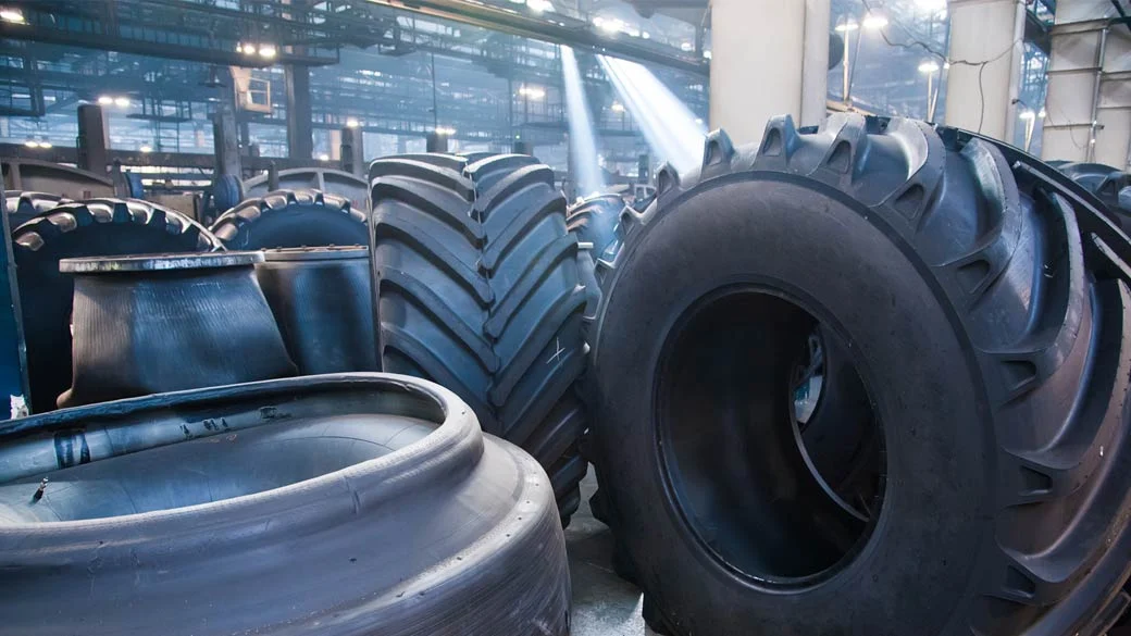 Große Reifen in der Produktionshalle von Mahansaria Group